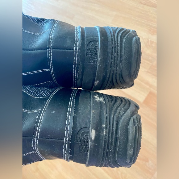 Size 4Y North Face winter boots, barely worn - Picture 5 of 7